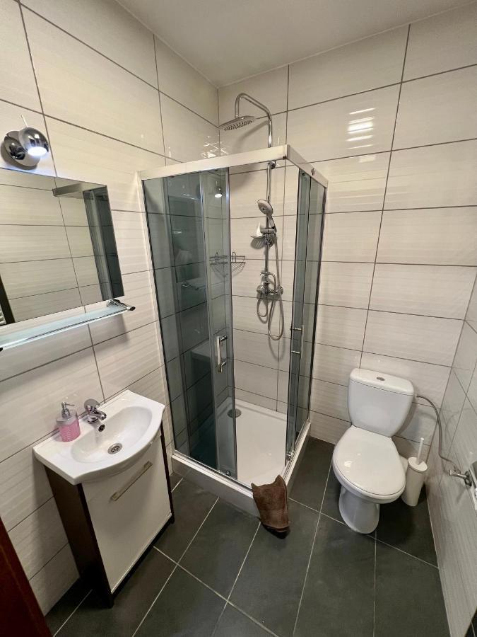 Apartamenty Ostrowiec - Pokoje Goscinne Centrum Ostrowiec Świętokrzyski Εξωτερικό φωτογραφία
