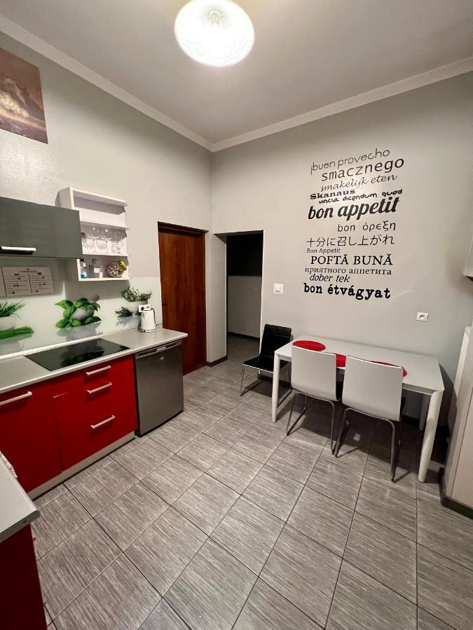 Apartamenty Ostrowiec - Pokoje Goscinne Centrum Ostrowiec Świętokrzyski Εξωτερικό φωτογραφία
