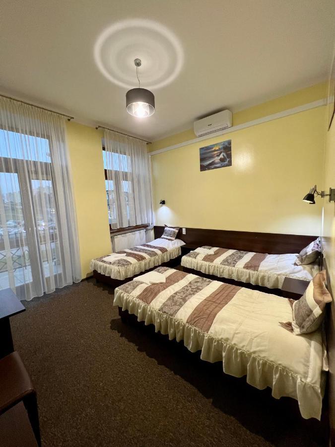 Apartamenty Ostrowiec - Pokoje Goscinne Centrum Ostrowiec Świętokrzyski Εξωτερικό φωτογραφία