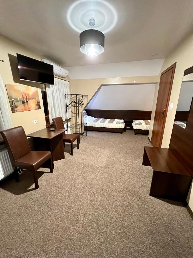 Apartamenty Ostrowiec - Pokoje Goscinne Centrum Ostrowiec Świętokrzyski Εξωτερικό φωτογραφία