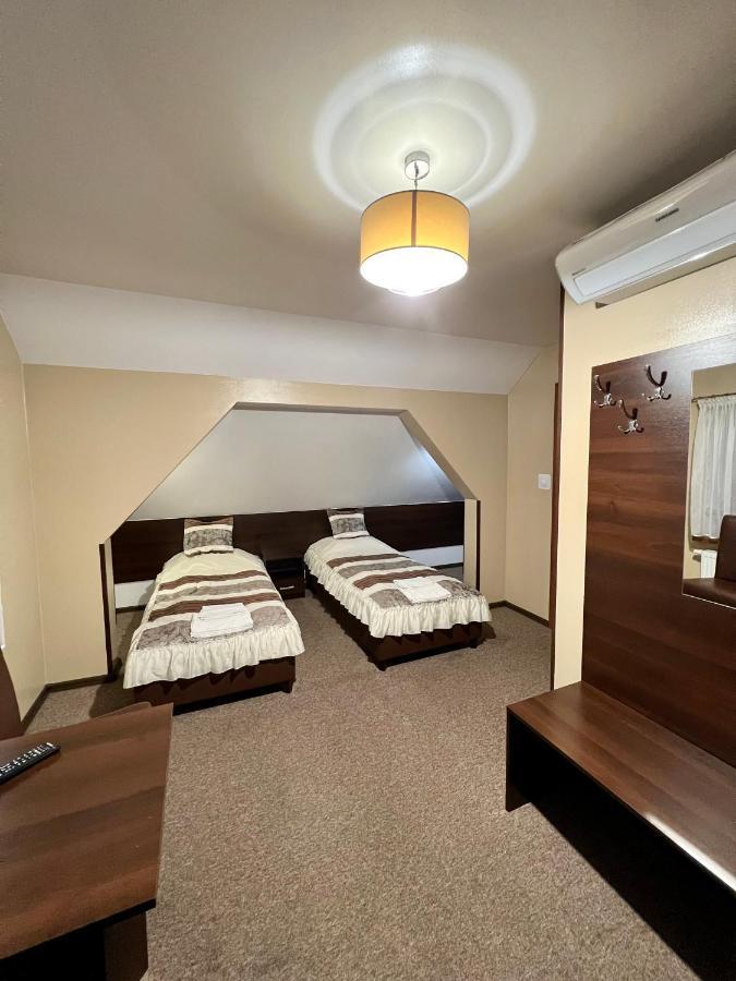 Apartamenty Ostrowiec - Pokoje Goscinne Centrum Ostrowiec Świętokrzyski Εξωτερικό φωτογραφία